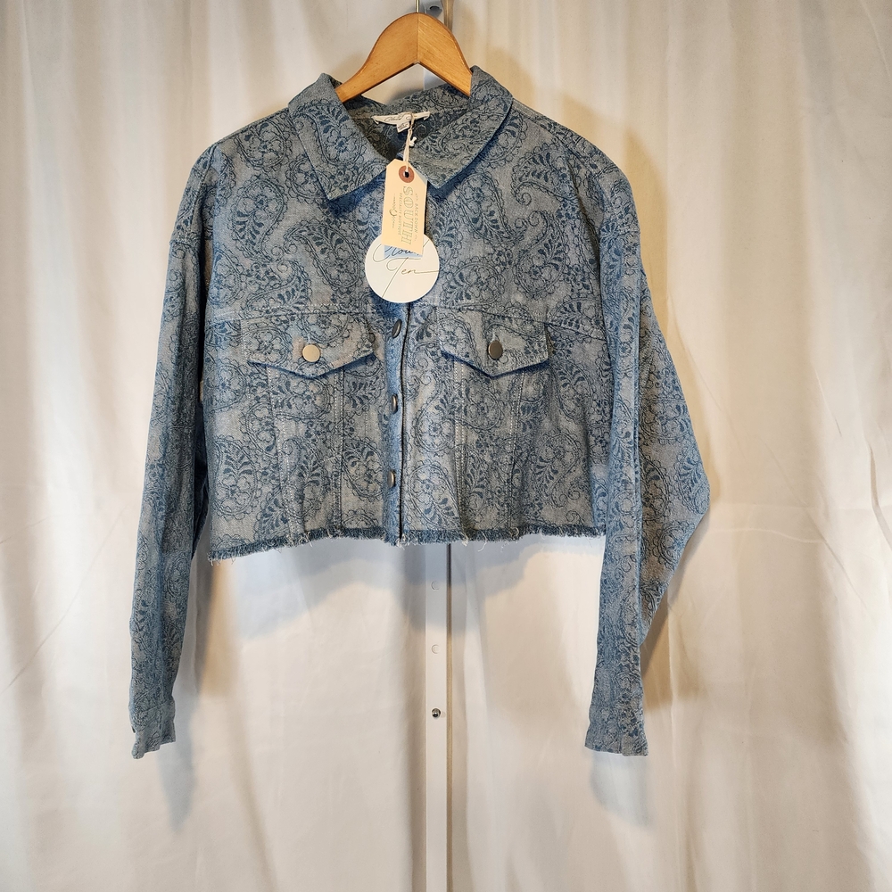 CLOUD TEN Women's Floral Cropped Distressed Frayed Hem Denim Jean JACKET Sz. S